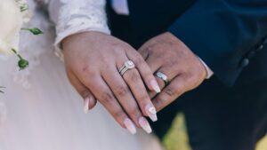 As tendências de unhas de noiva para 2025