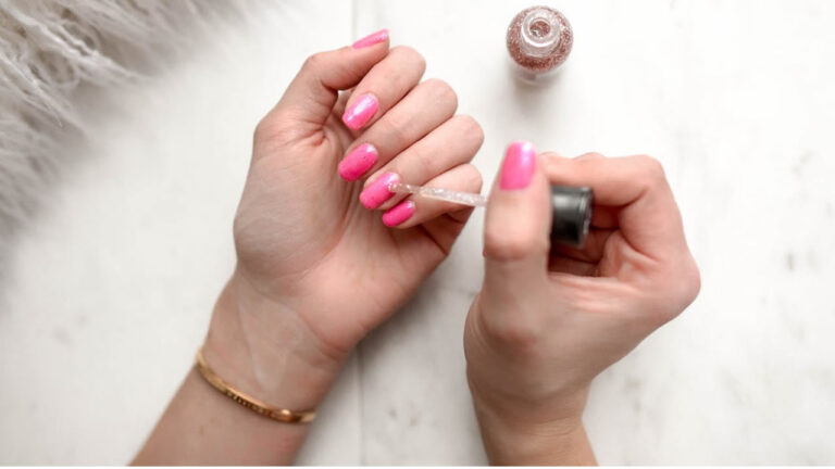 unhas em gel rosa